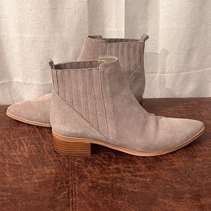 Marc Fisher Suede YOLLI taupe grey Chelsea boot